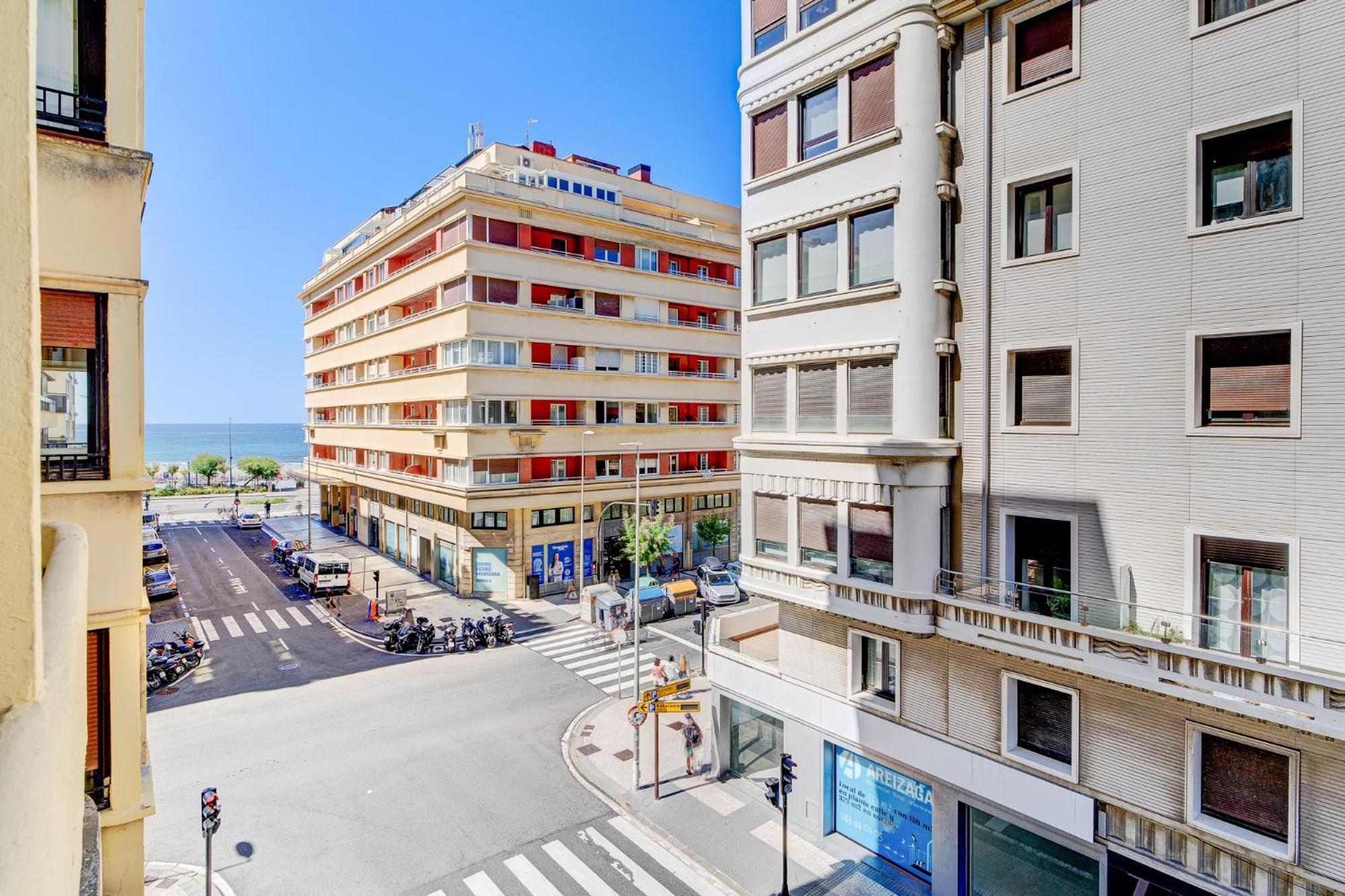 Apartamentos Gran Via By Sanse Holidays Сан-Себастьян Экстерьер фото